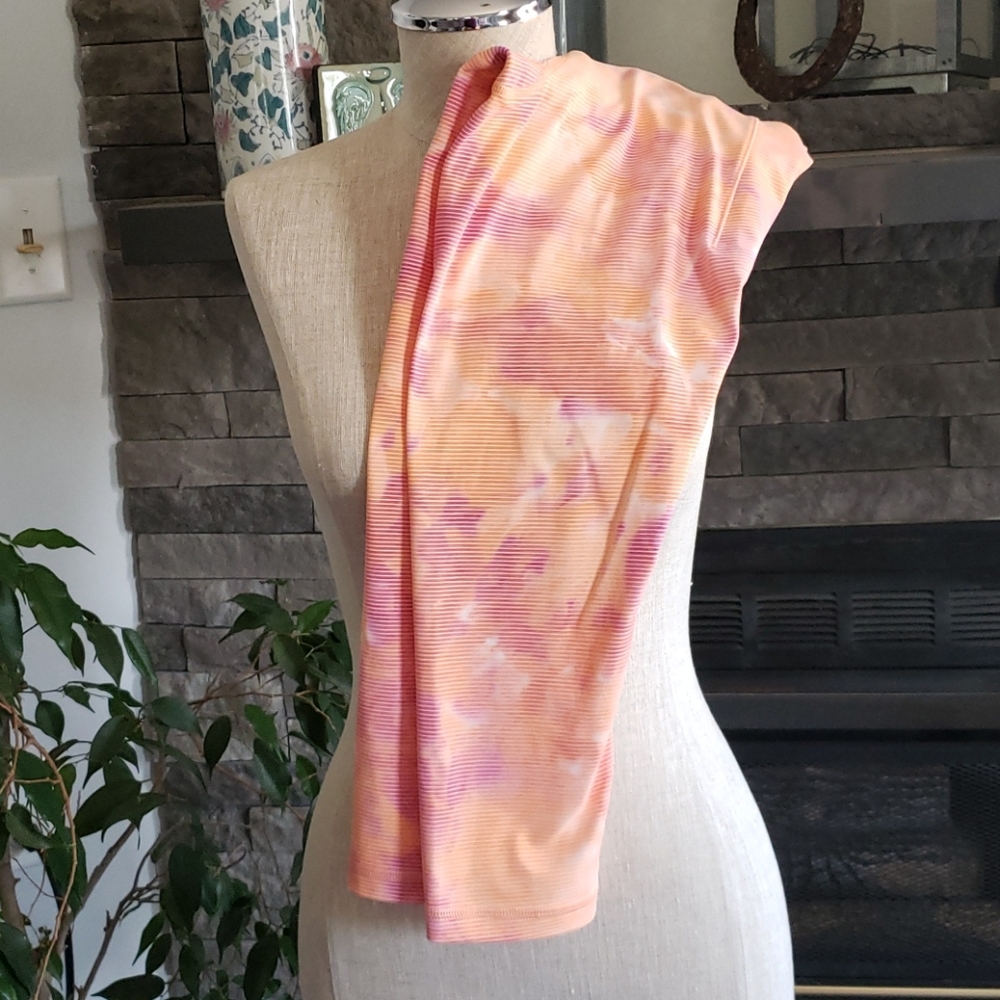 Athleta..size small.  Capri length w/pocket
